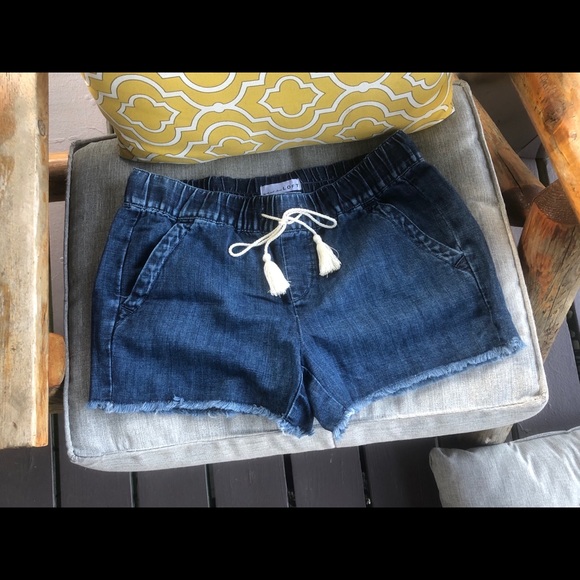 LOFT Chambray Shorts Size 0 - Picture 1 of 3
